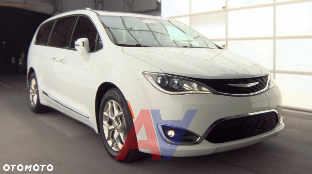 Chrysler Pacifica - 1