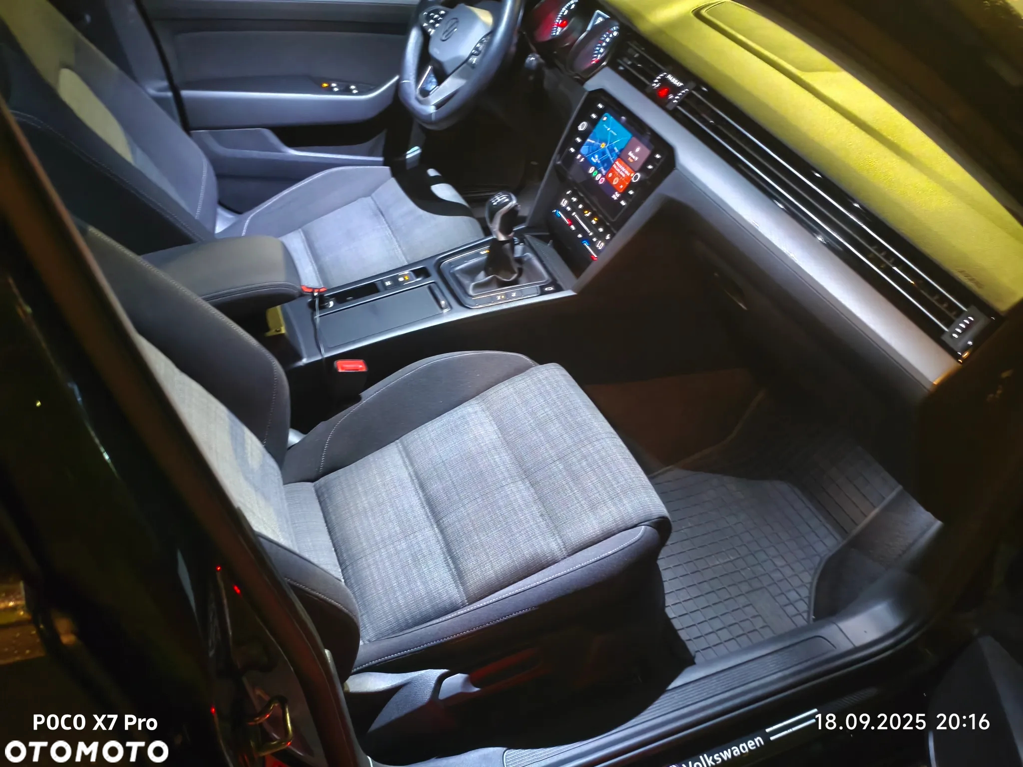 Volkswagen Passat 1.5 TSI EVO Business - 32