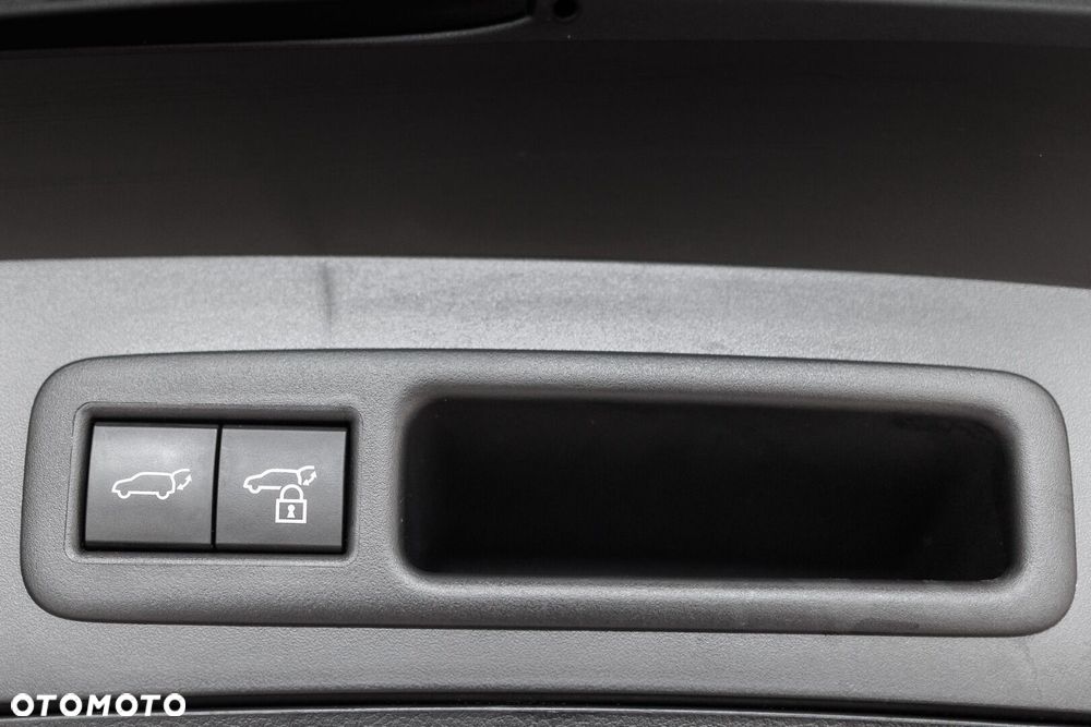 Lexus UX - 24