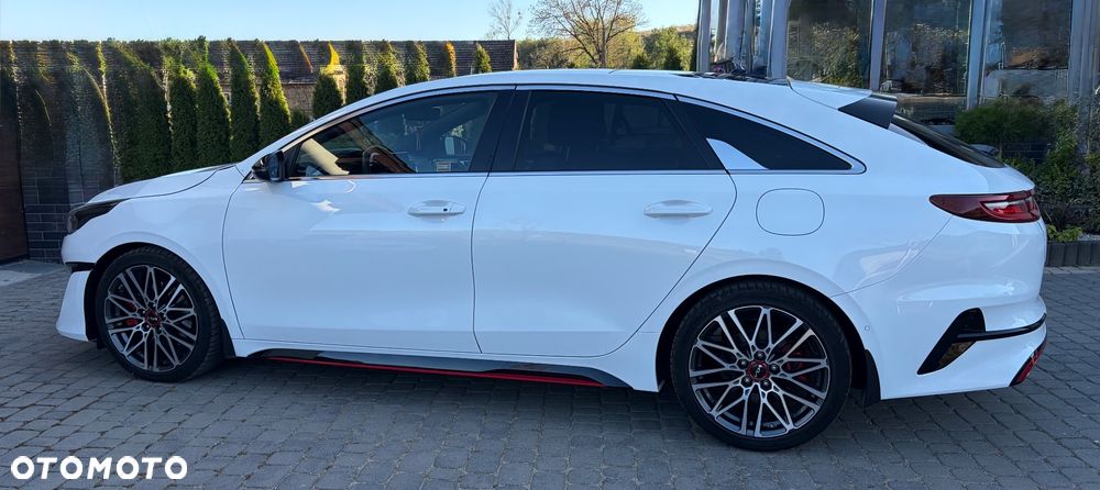 Kia ProCeed - 16