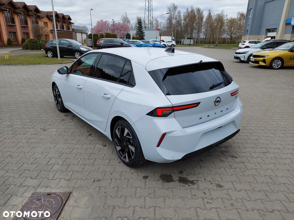 Opel Astra 1.2 T mHEV Business Edition S&S eDTC - 3