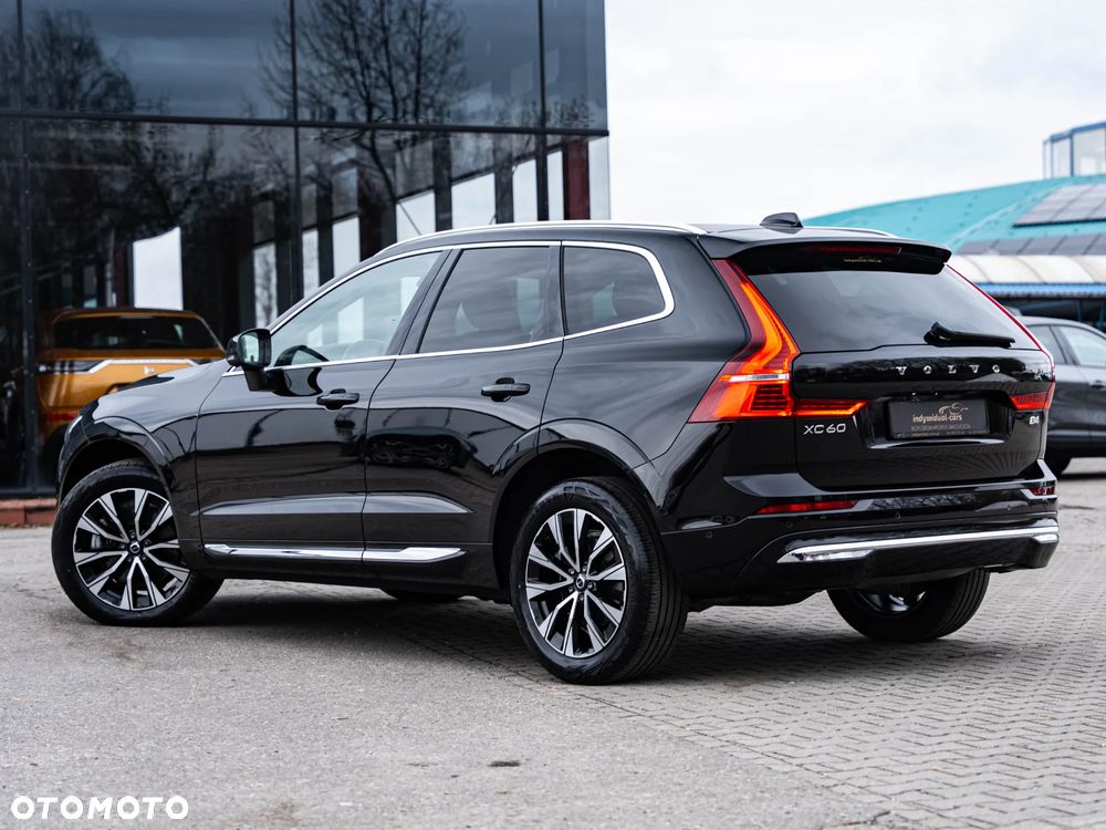 Volvo XC 60 B4 D Plus Bright - 11