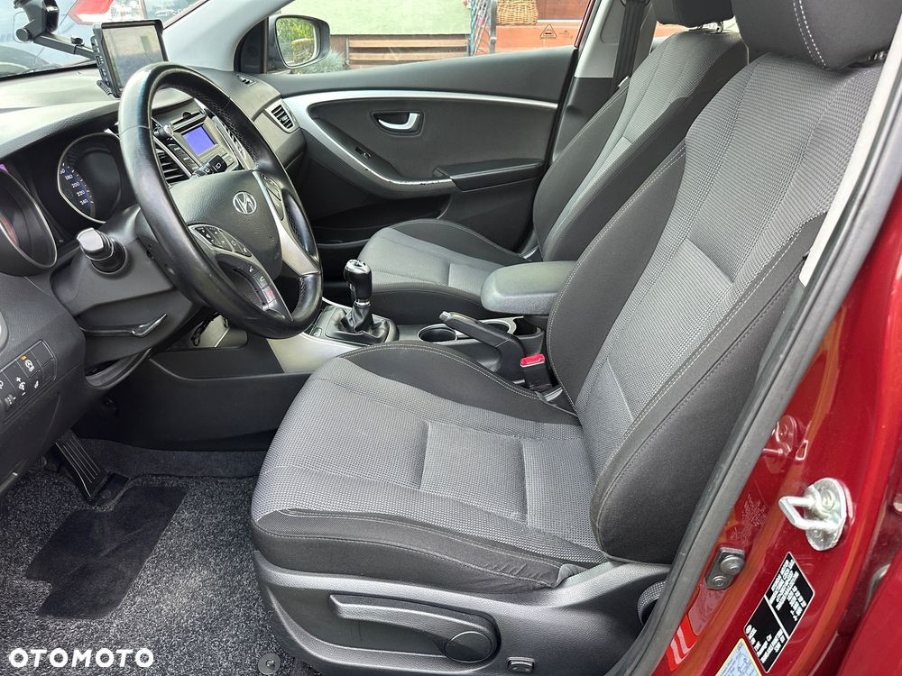 Hyundai i30 blue 1.4 Style - 26