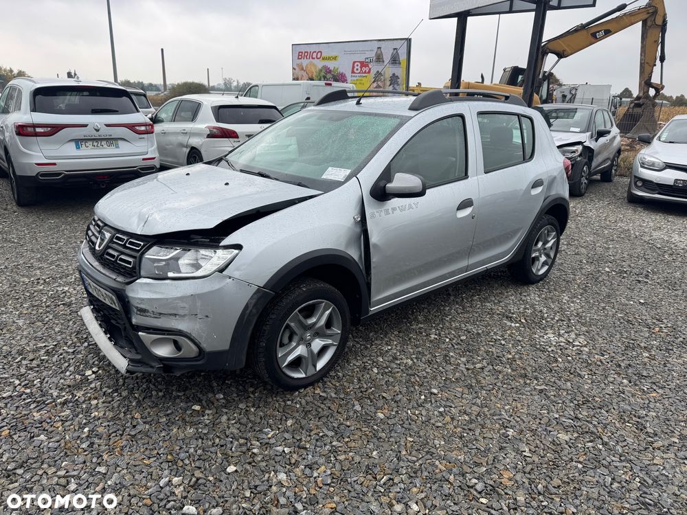 Dacia Sandero Stepway SCe 75 Essential - 2