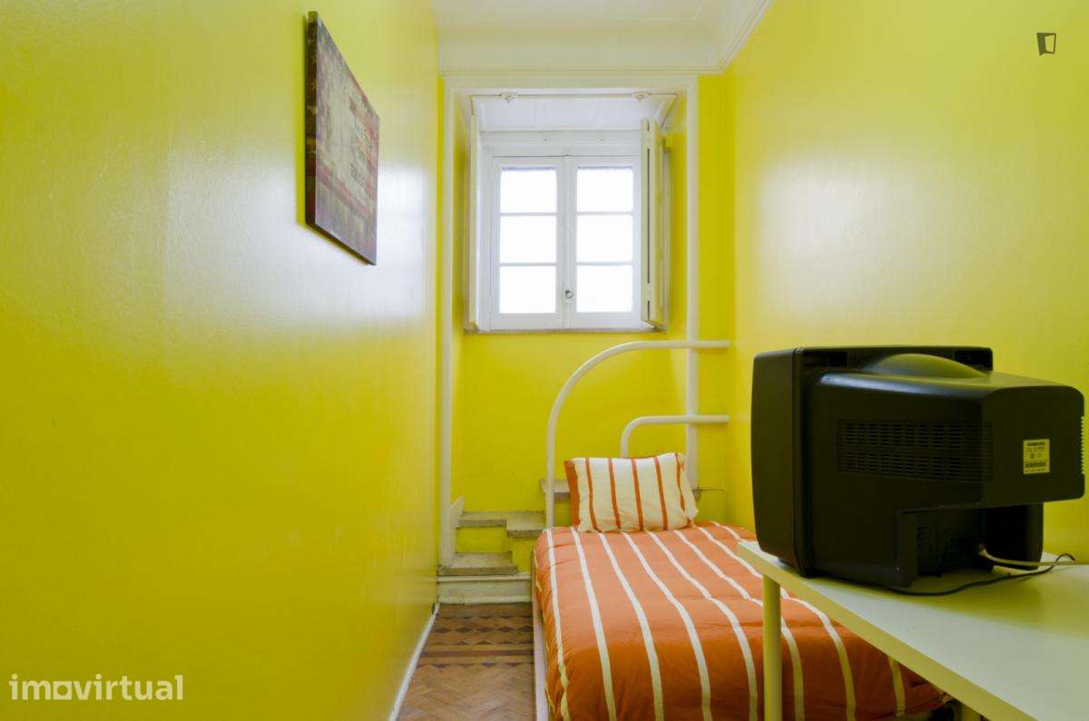 Quarto - localizado em Intendente Lisbon - Grande imagem: 2/15