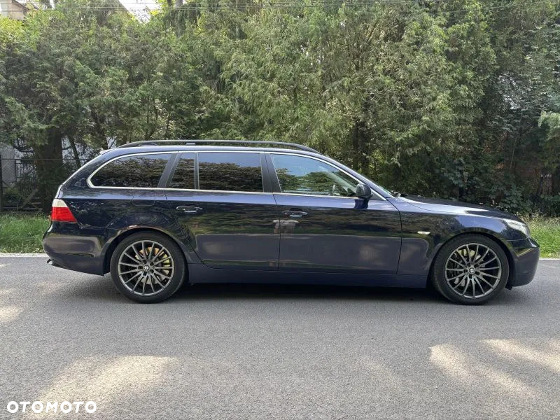 BMW Seria 5 545i - 5