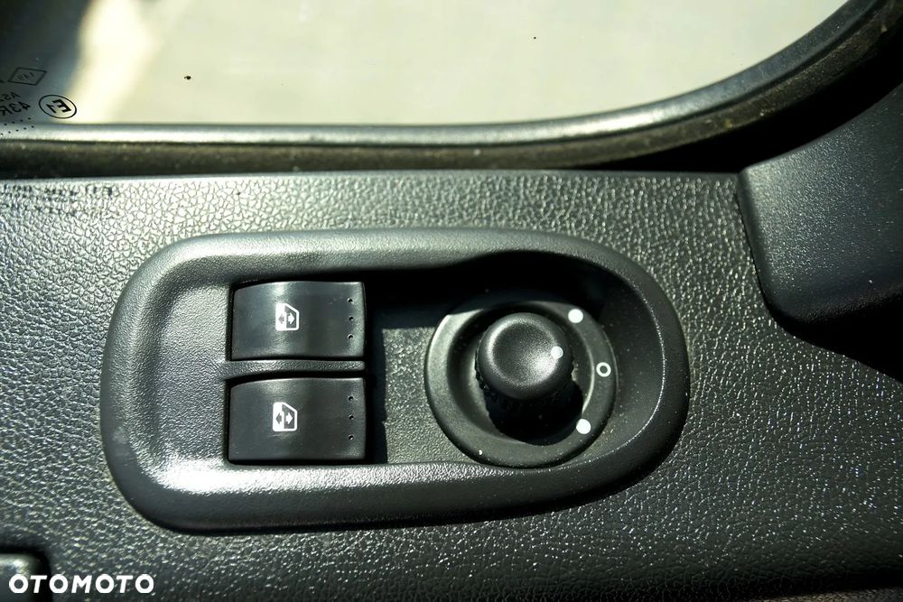 Renault MASTER 2.3 dCi 125KM * NISKI PRZEBIEG: 124000km * JAK NOWY! - 23