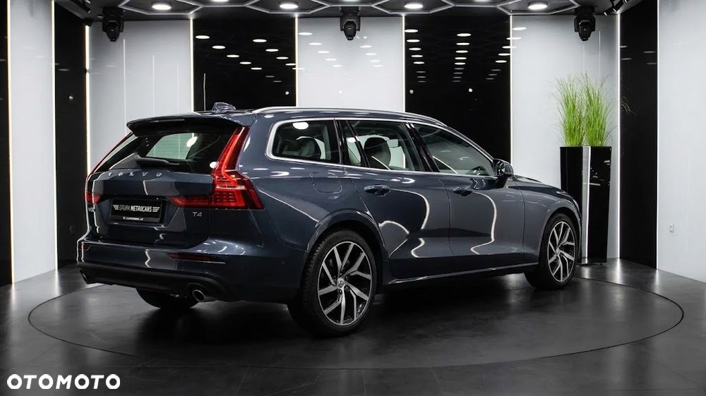 Volvo V60 T4 Momentum Pro - 6