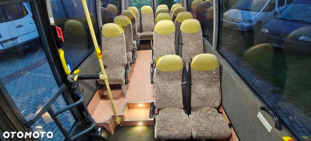 Mercedes-Benz Sprinter - 16