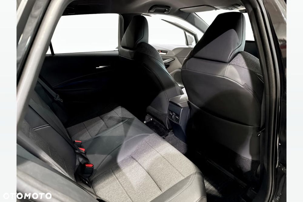 Toyota Corolla 1.8 Hybrid Active - 18