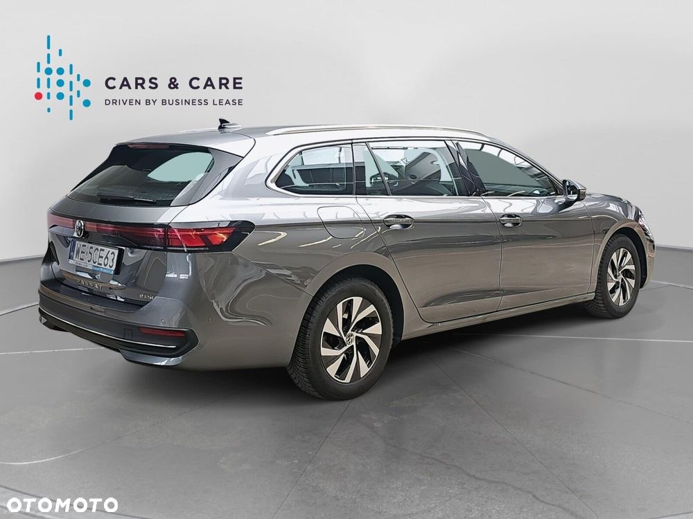 Volkswagen Passat - 24