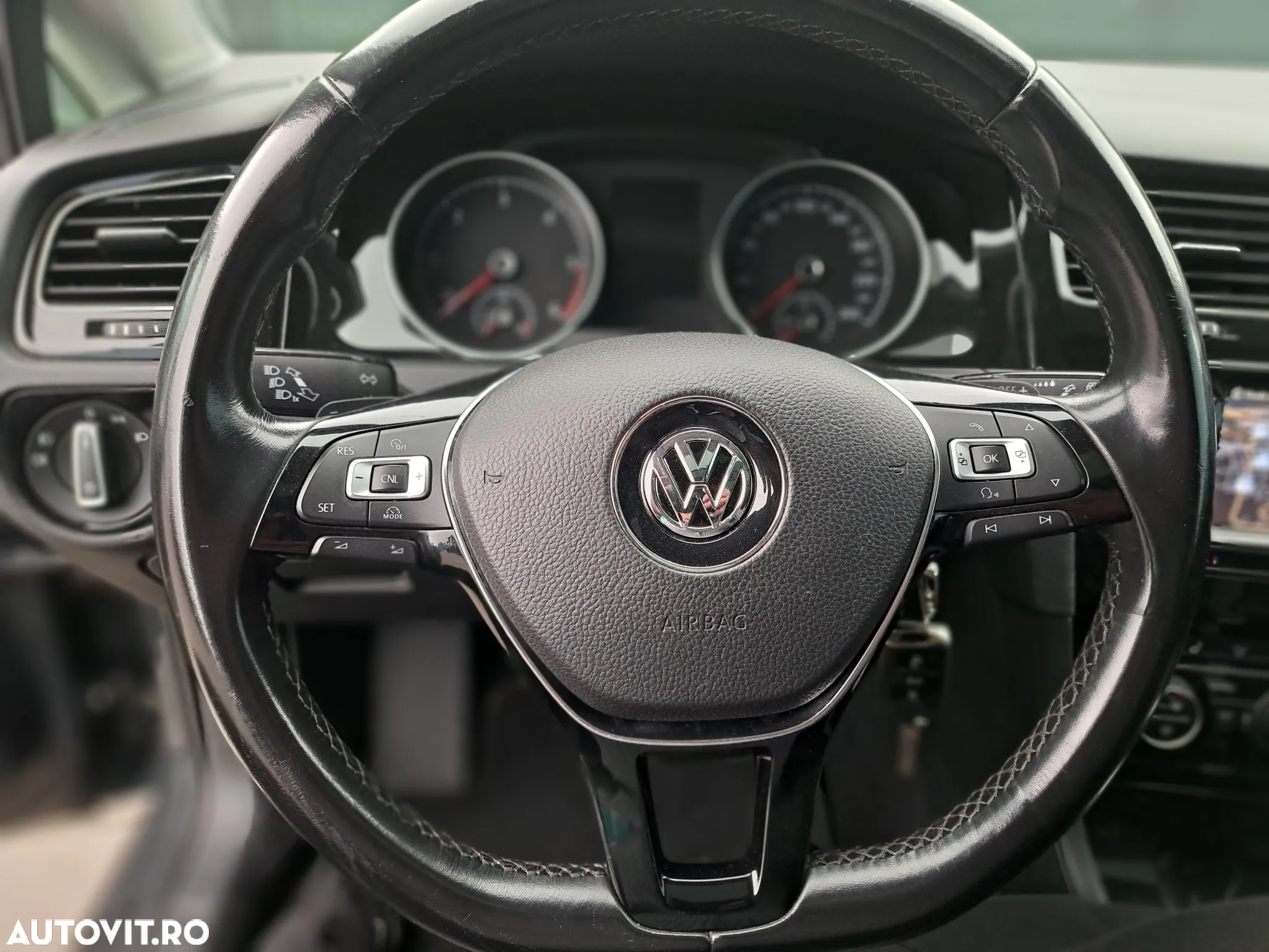 Volkswagen Golf 2.0 TDI DPF BMT DSG Highline - 19
