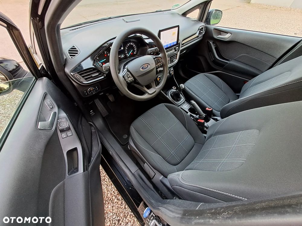 Ford Fiesta - 10