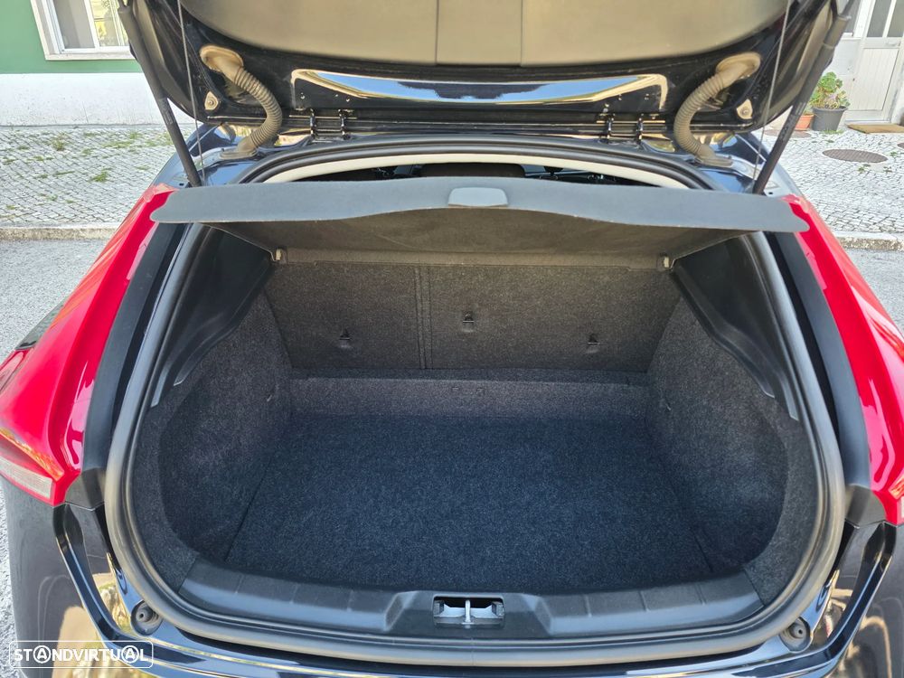 Volvo V40 Cross Country 1.6 D2 Summum - 15