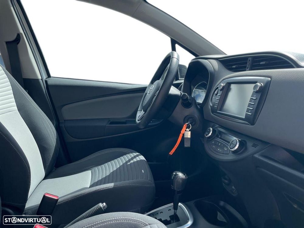 Toyota Yaris - 7