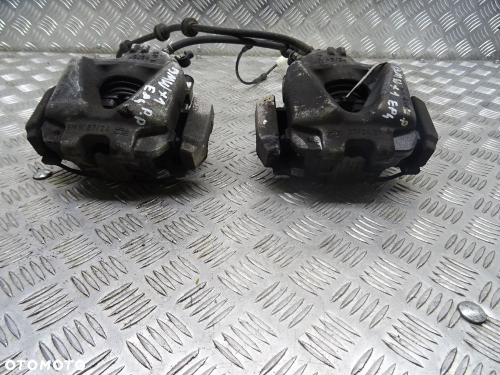 BMW X1 E84 LIFT 12-15 18I ZACISK PRZÓD LEWY PRAWY - 1