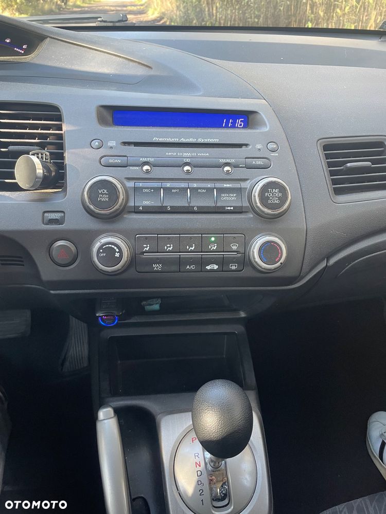 Honda Civic 1.8 LX - 12