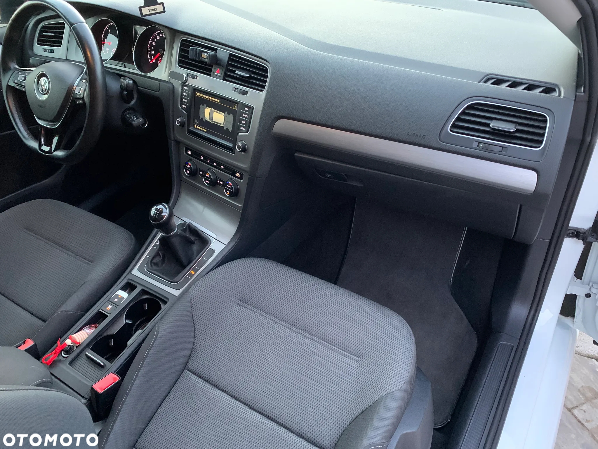 Volkswagen Golf VII 1.6 TDI BMT Comfortline - 20