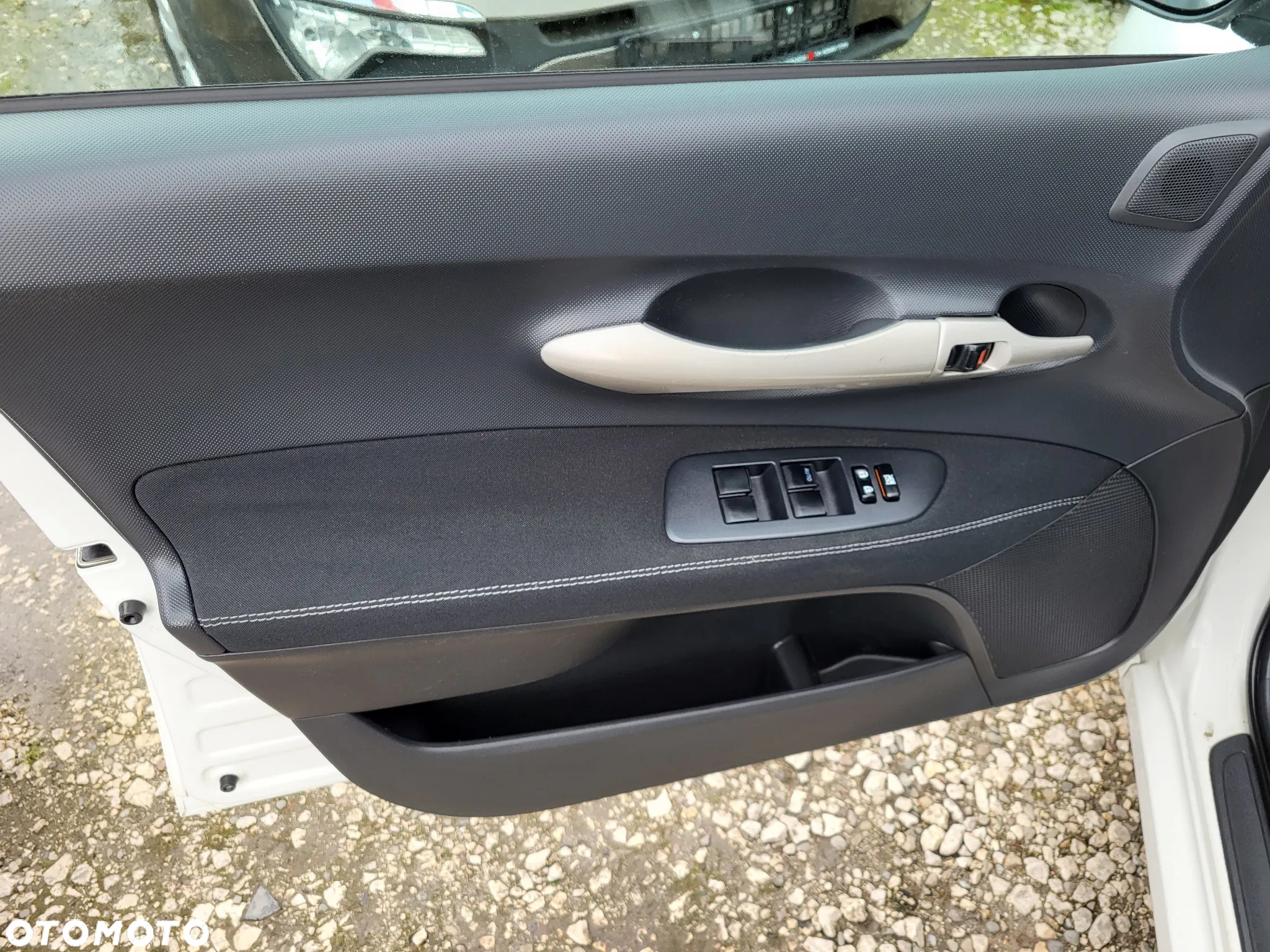Toyota Auris - 12