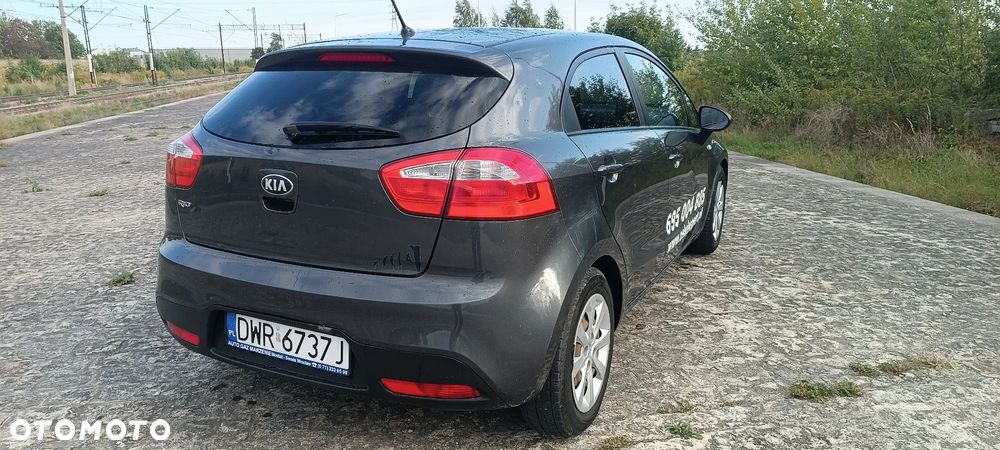 Kia Rio 1.2 Attract - 9