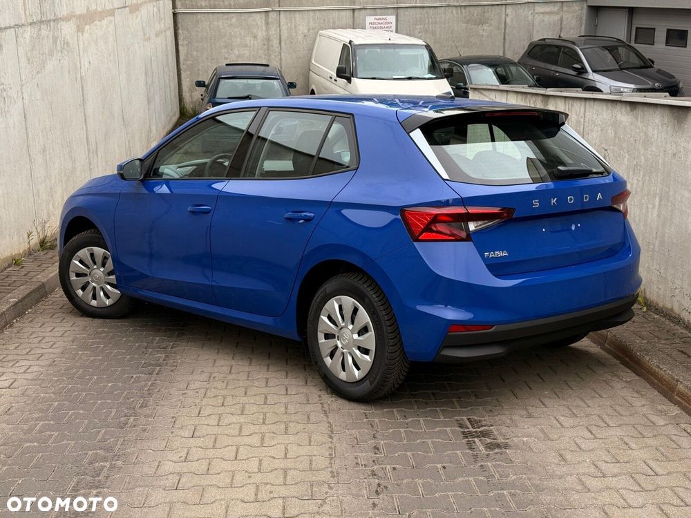 Skoda Fabia 1.0 Essence - 6