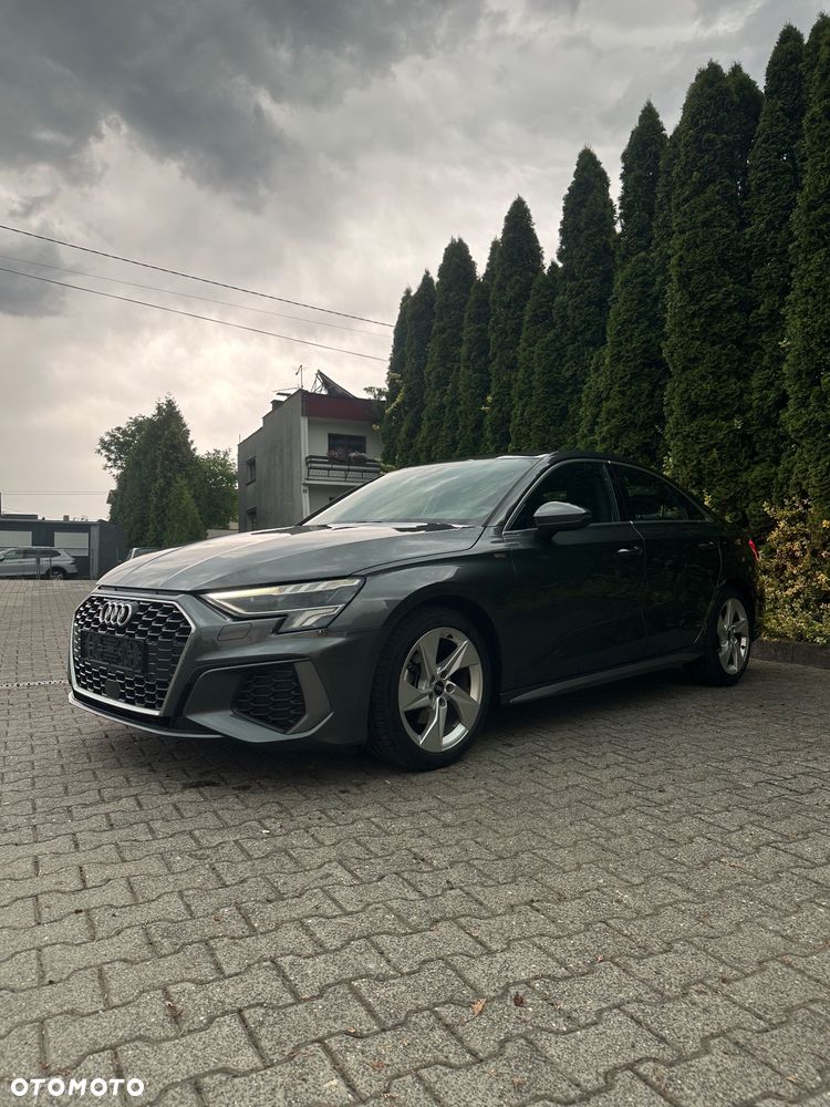 Audi A3 Limousine 35 TFSI S tronic S line - 4