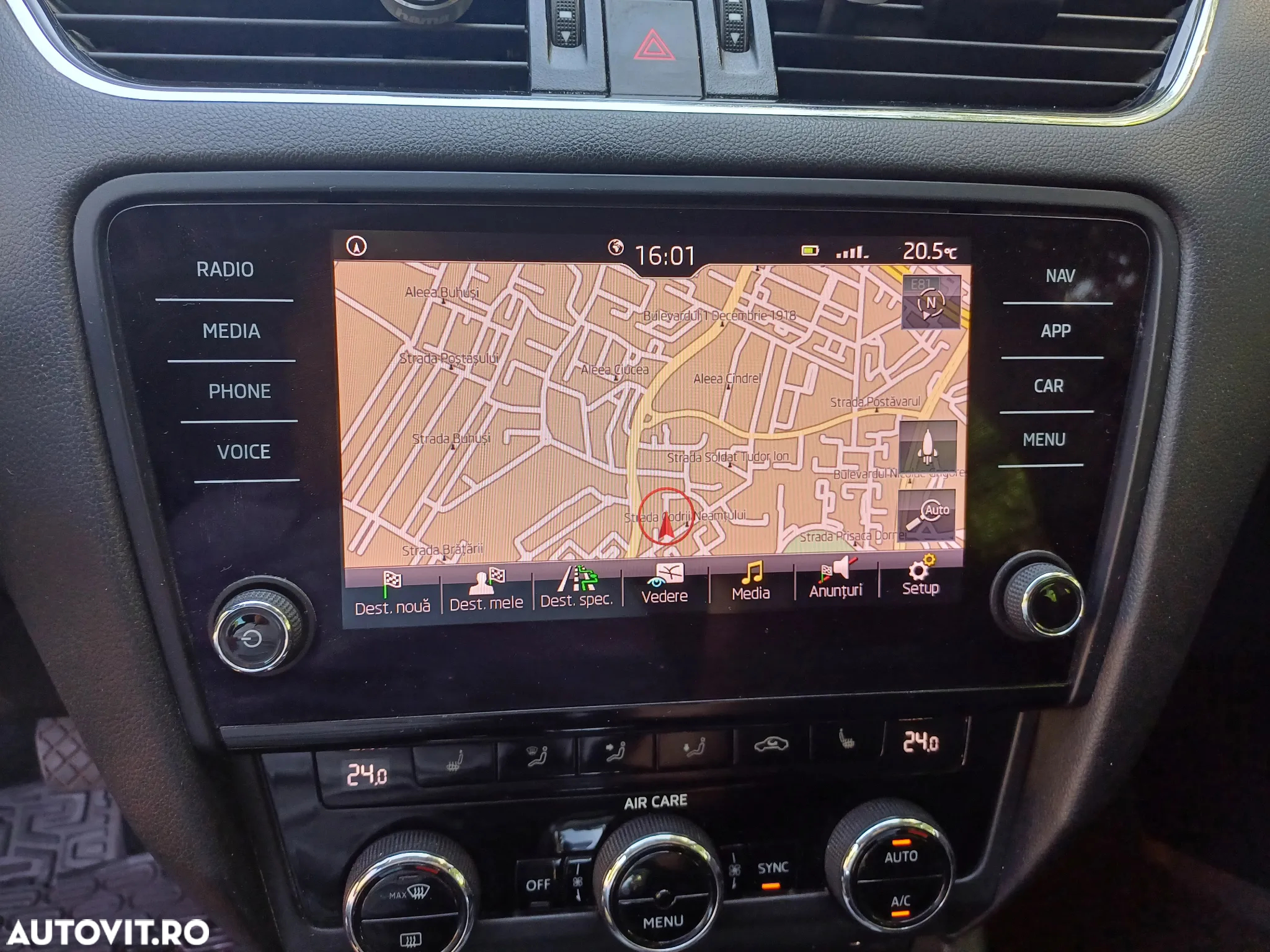 Skoda Octavia 1.6 TDI DSG Style - 8