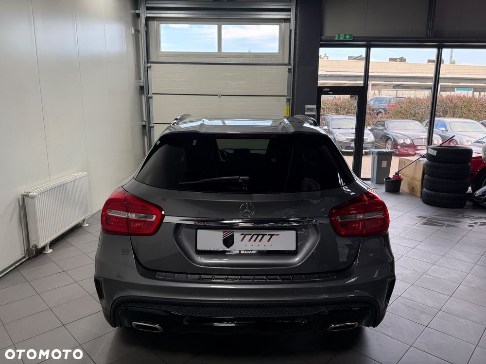 Mercedes-Benz GLA 250 4-Matic - 8