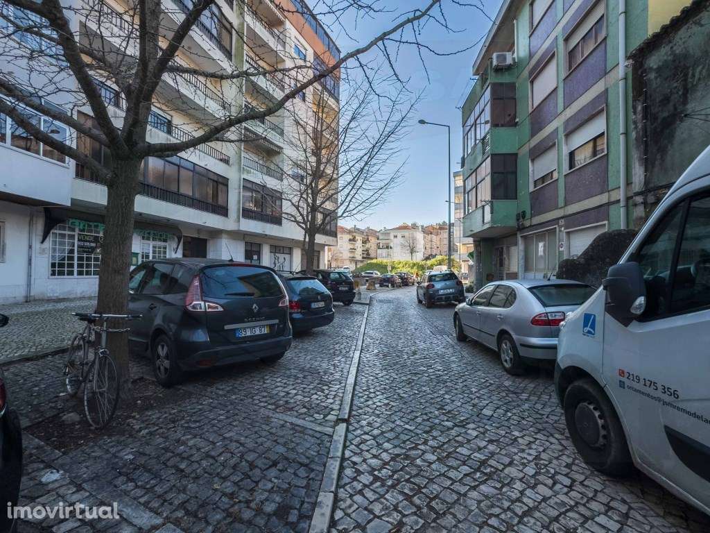 Moradia T1 independente e totalmente renovada. - Grande imagem: 2/14