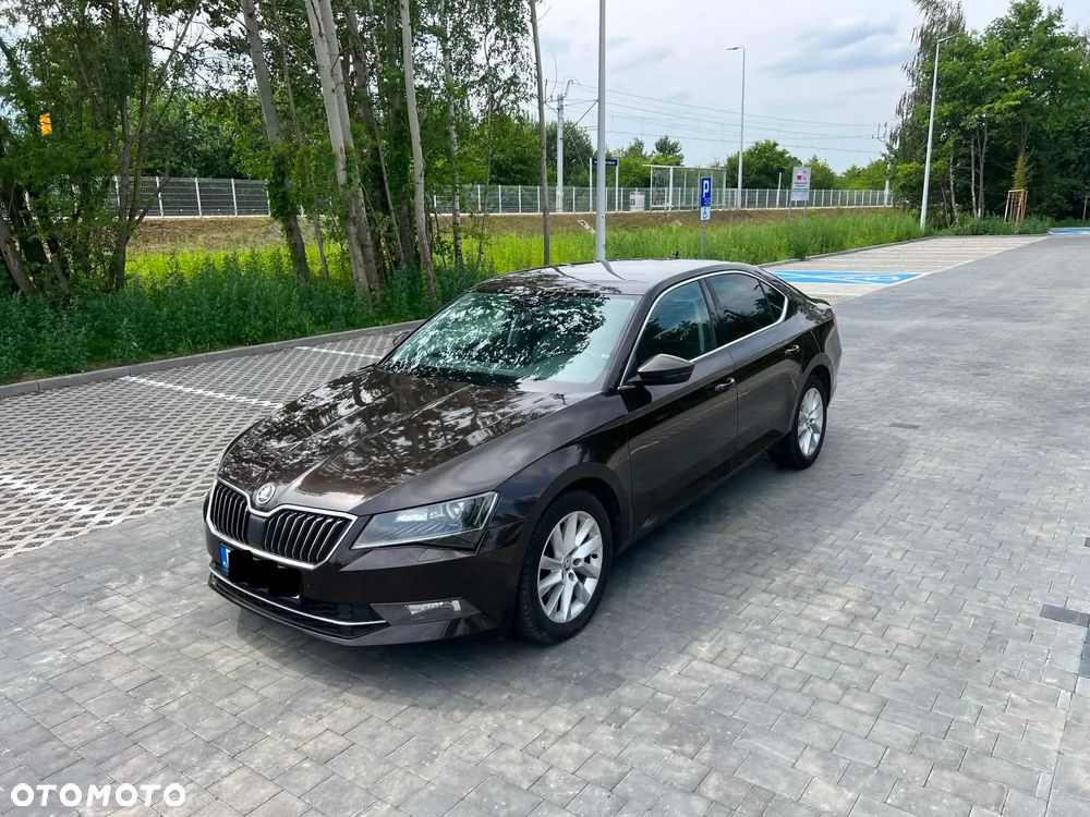 Skoda Superb 2.0 TDI Style DSG - 21