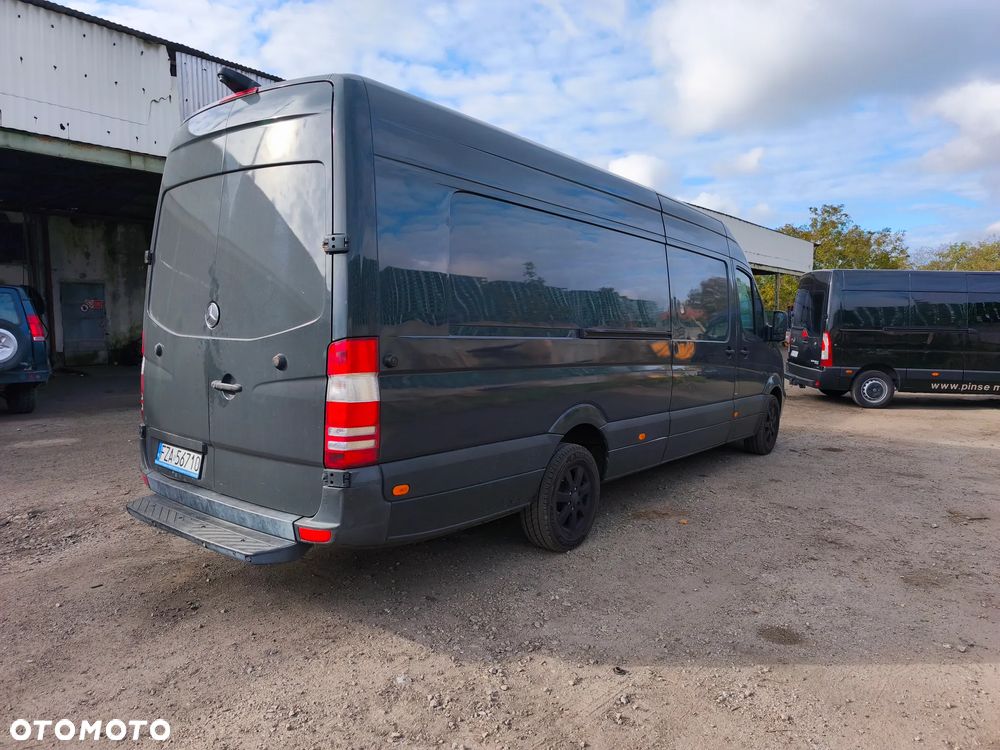 Mercedes-Benz Sprinter - 4