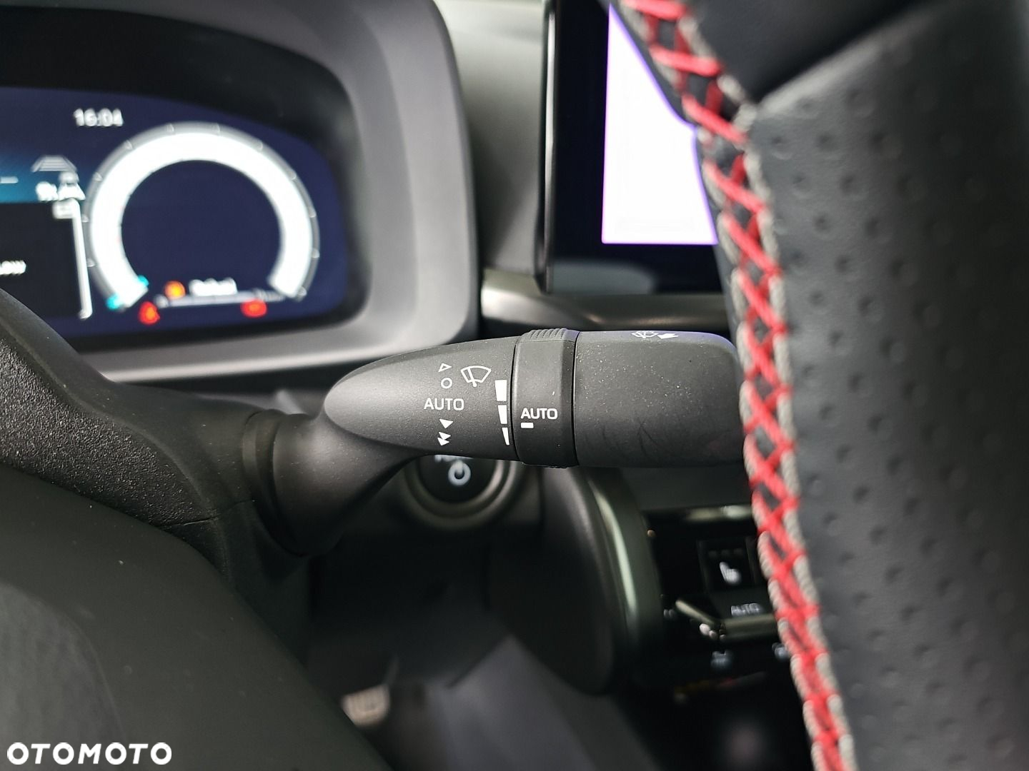 Toyota C-HR - 18