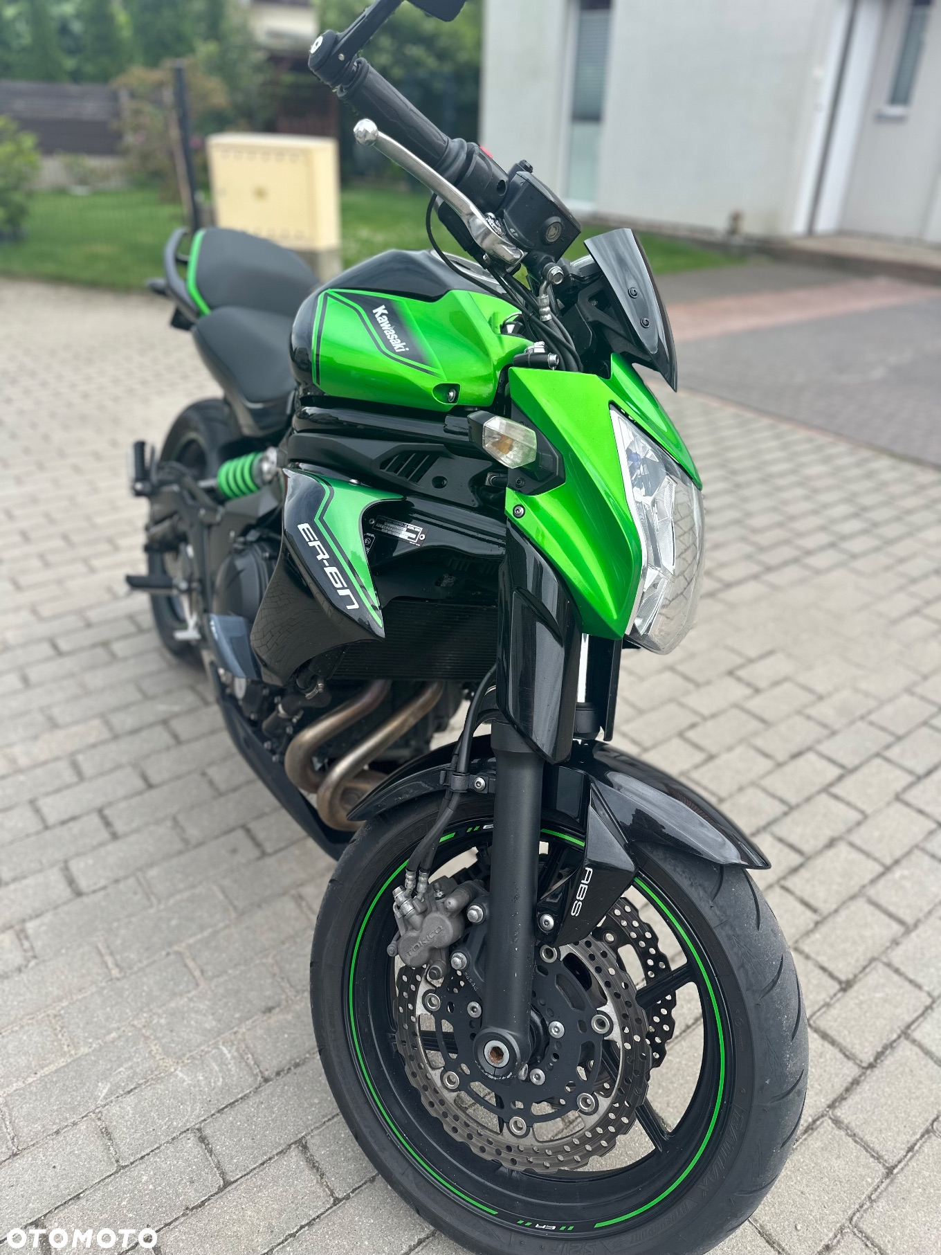 Kawasaki ER - 2