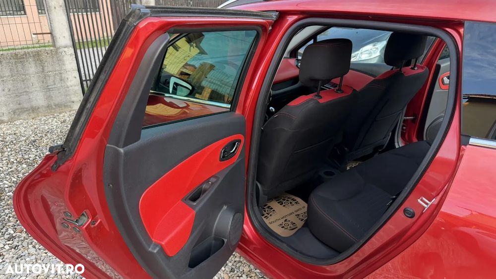 Renault Clio Energy dCi 90 Start & Stop Intens - 11