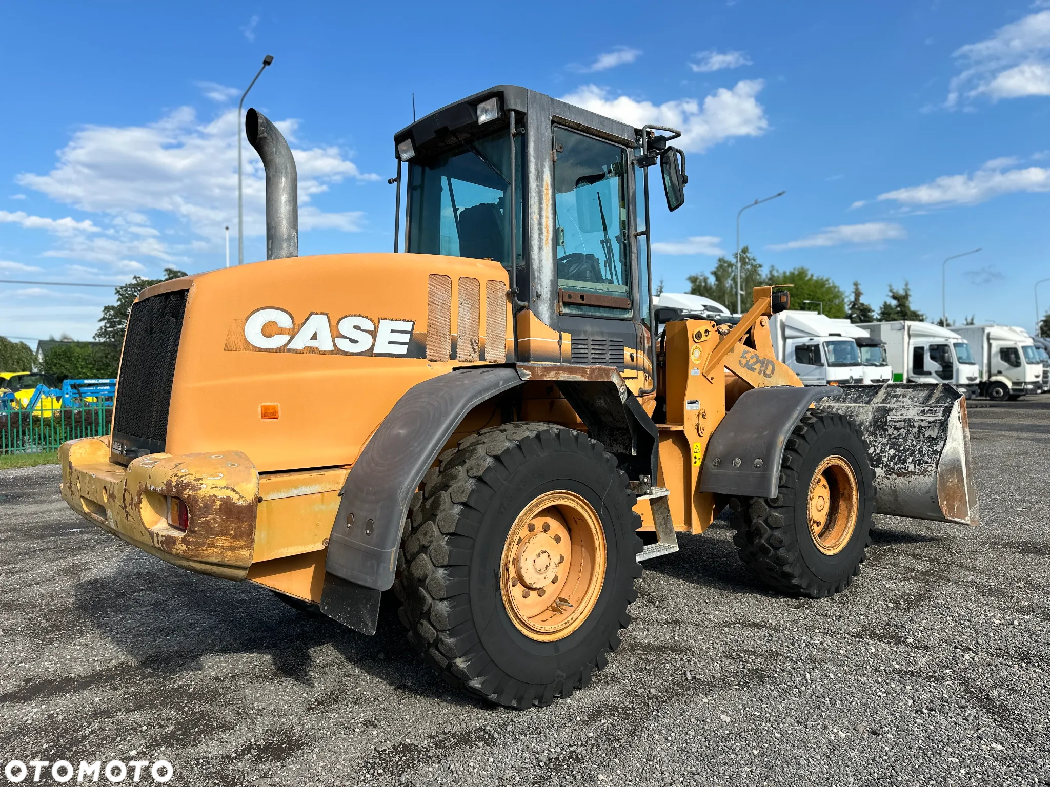 Case 521D - 3
