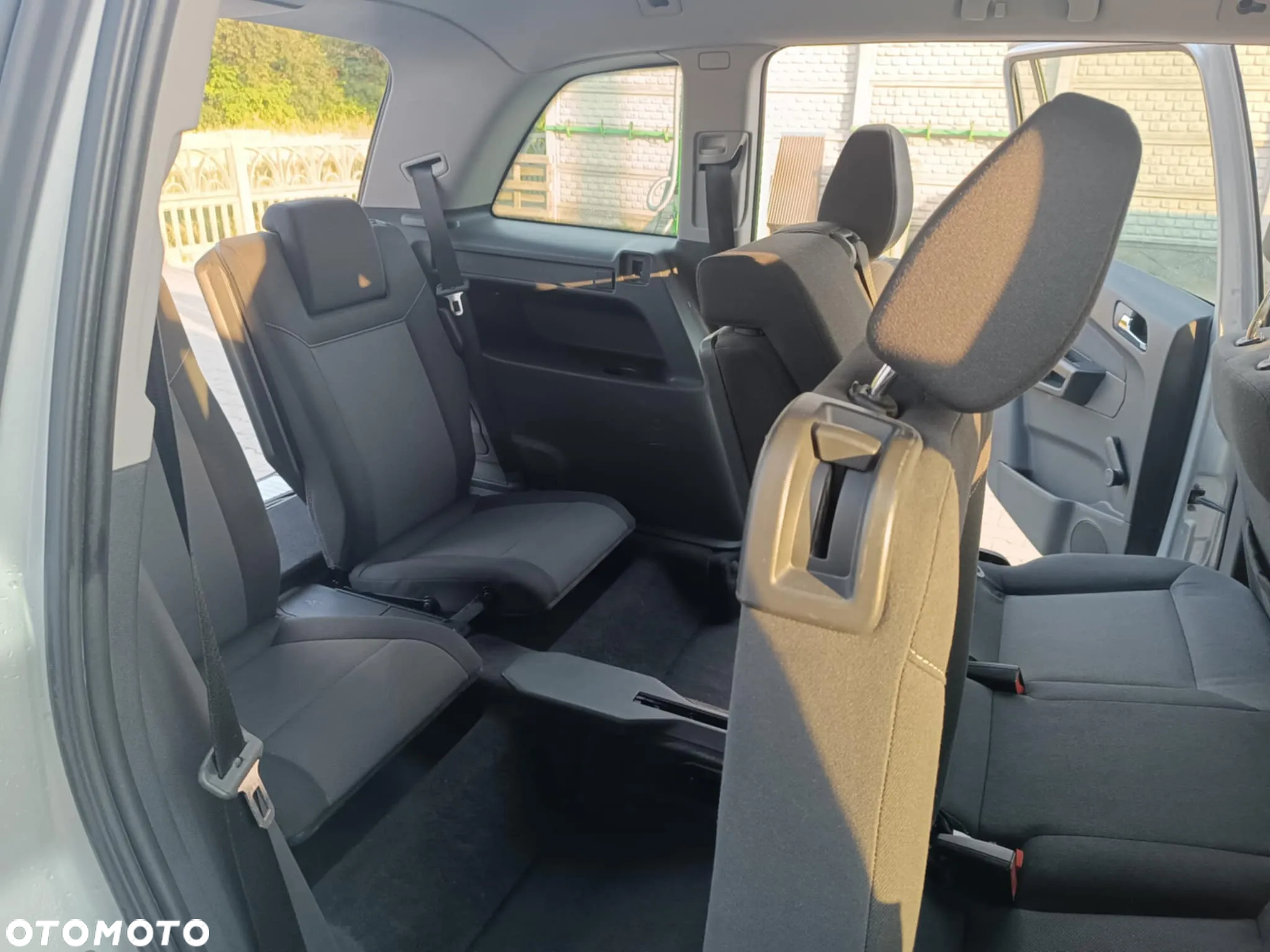 Opel Zafira - 8