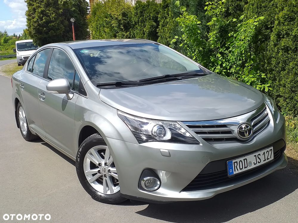 Toyota Avensis 1.8 Sol plus NAVI - 6