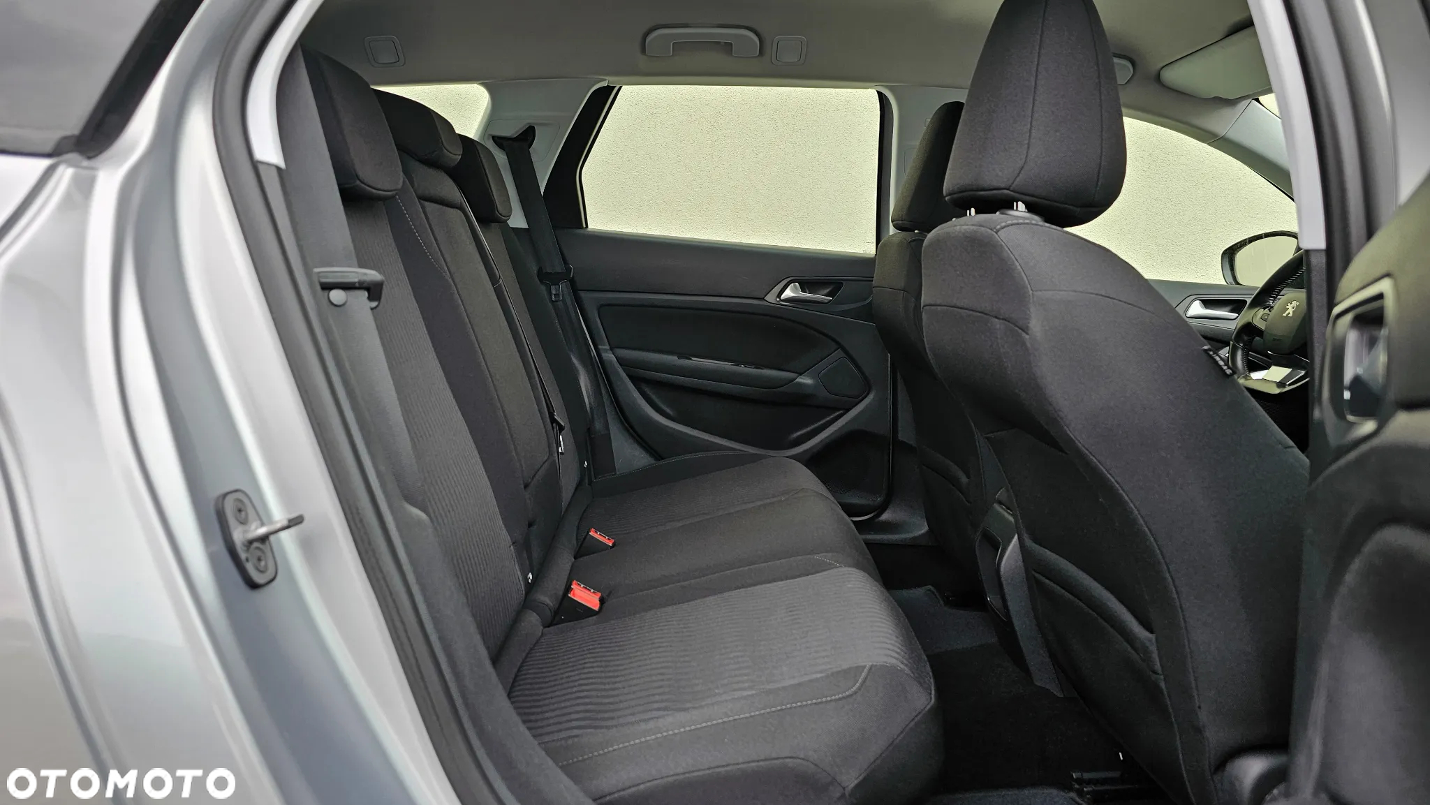 Peugeot 308 SW 1.6 BlueHDi Business Line S&S - 19