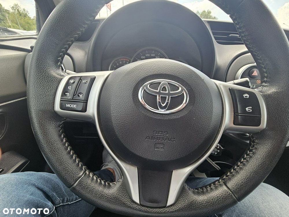 Toyota Yaris 1.33 VVT-i Comfort - 22