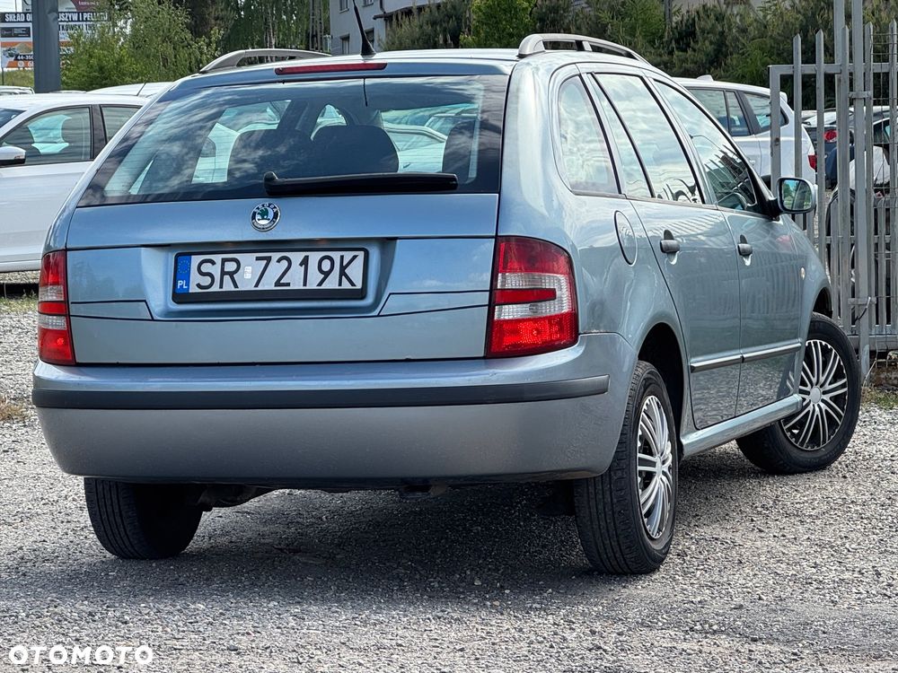 Skoda Fabia 1.4 16V Elegance - 10