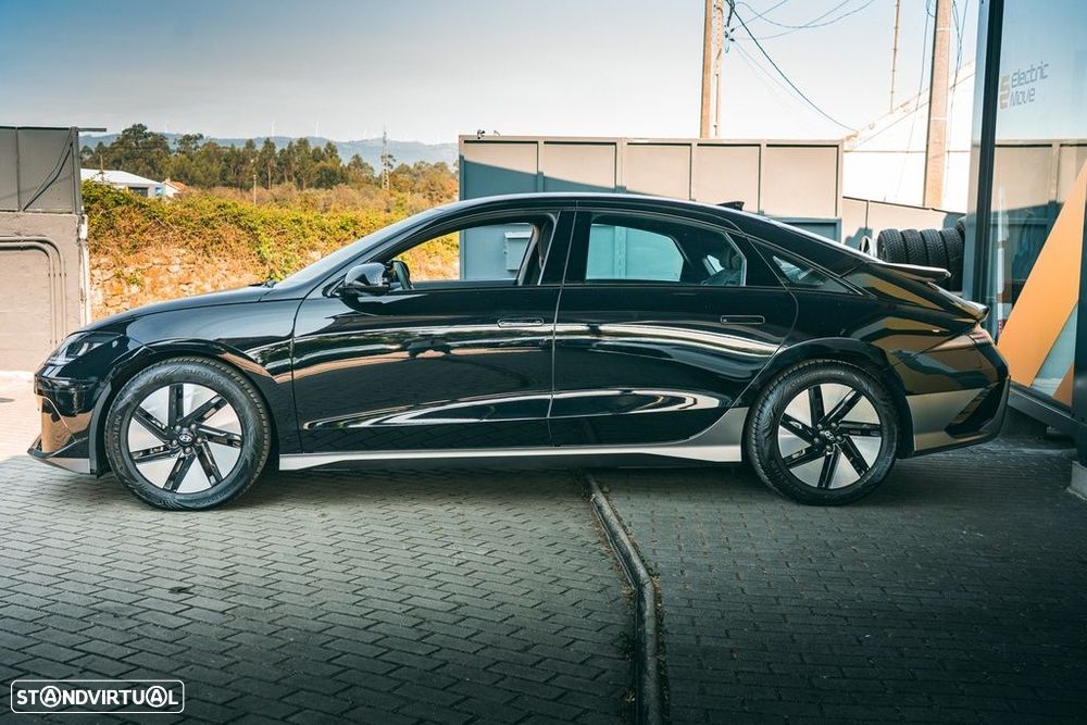 Hyundai Ioniq 6 - 6