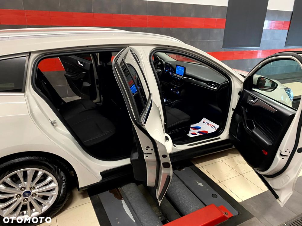 Ford Focus 2.0 EcoBlue Titanium - 25