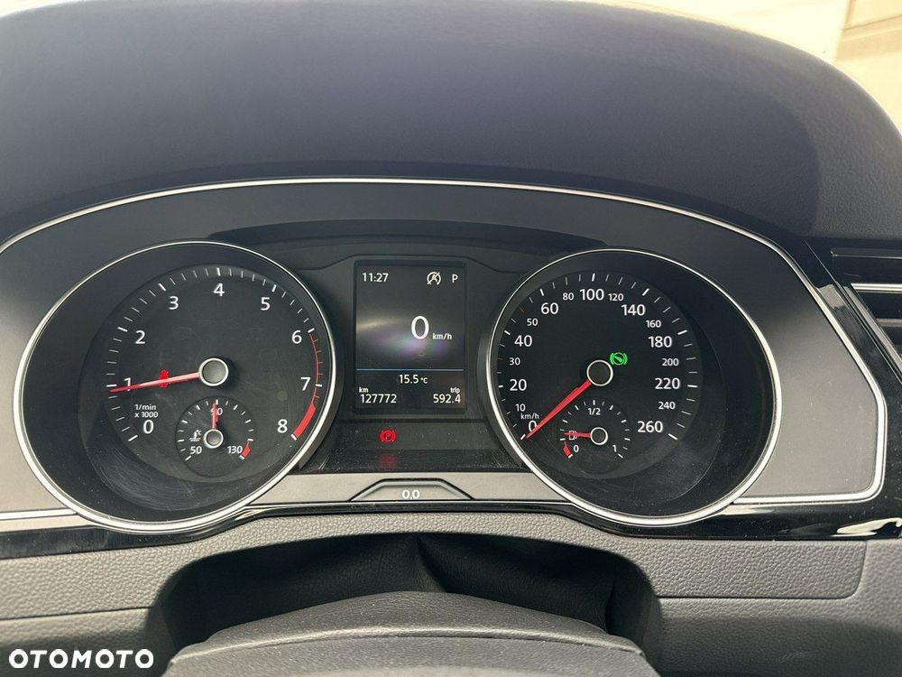 Volkswagen Passat 1.5 TSI EVO Business DSG - 25