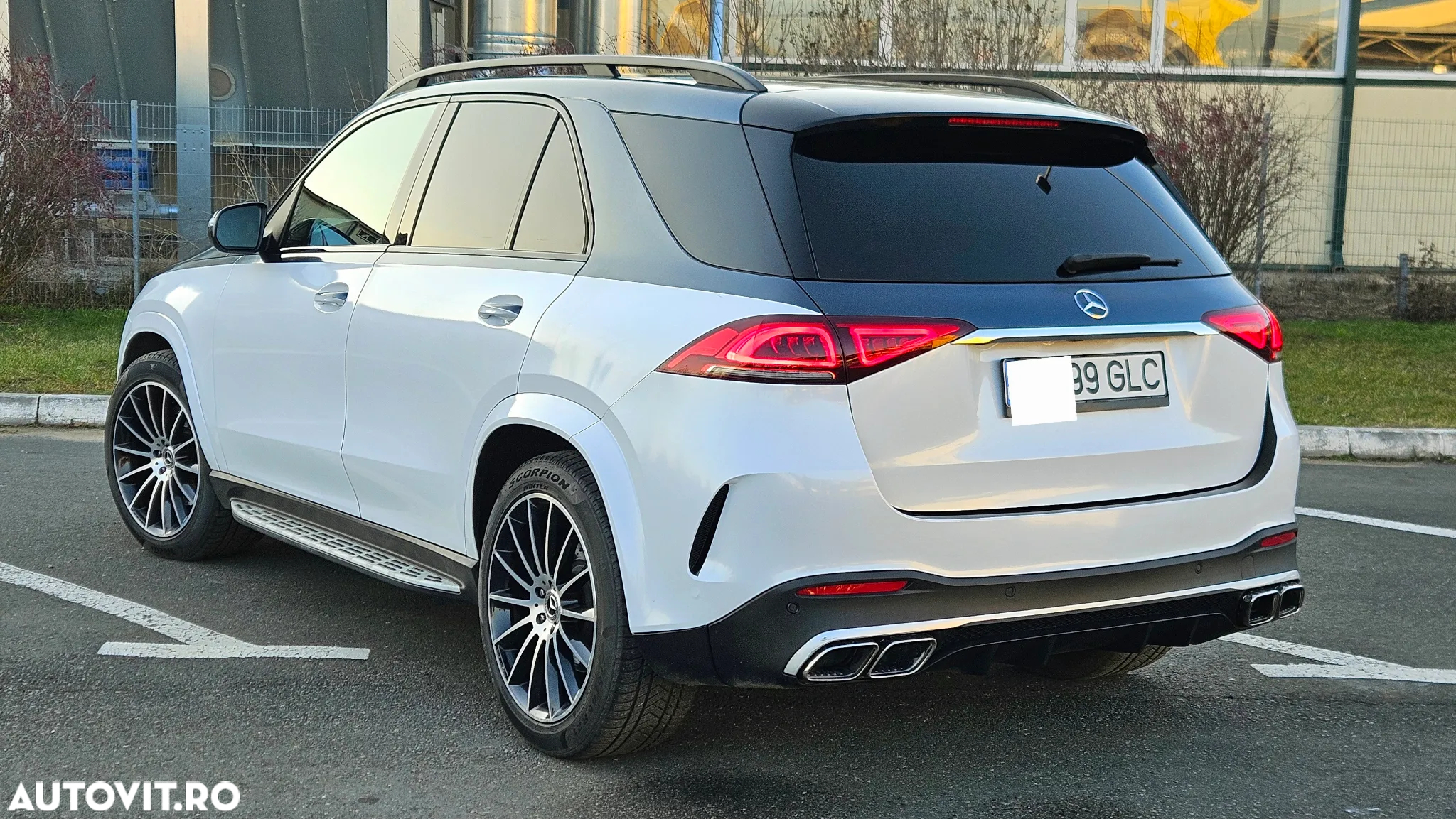 Mercedes-Benz GLE 300 d 4MATIC - 16