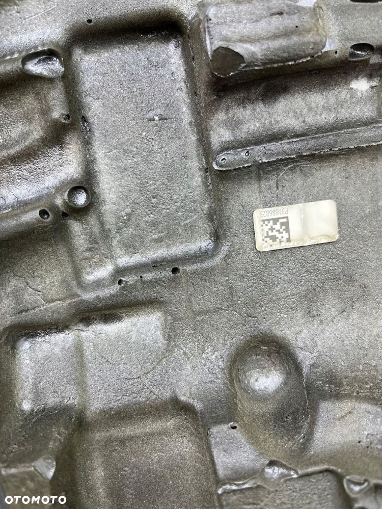 VOLVO V90 S90 OSŁONA POKRYWA GÓRNA SILNIKA 31686823 - 8