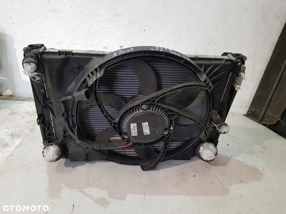 KOMPLET CHŁODNIC WENTYLATOR 780153905 BMW E81 E87 2.0D - 5