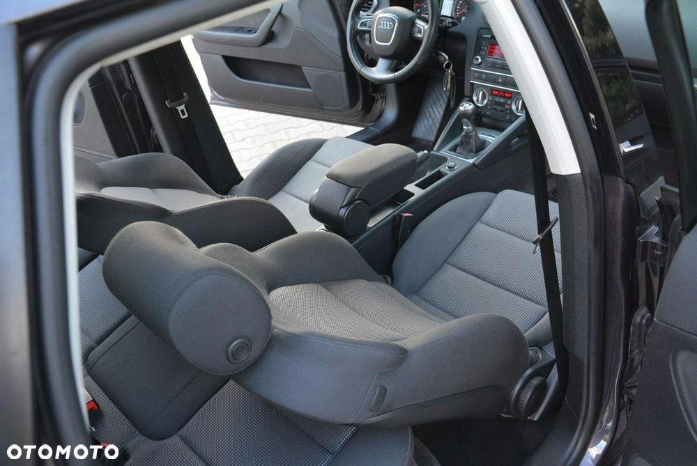 Audi A3 Sportback 1.4 TFSI Attraction - 17