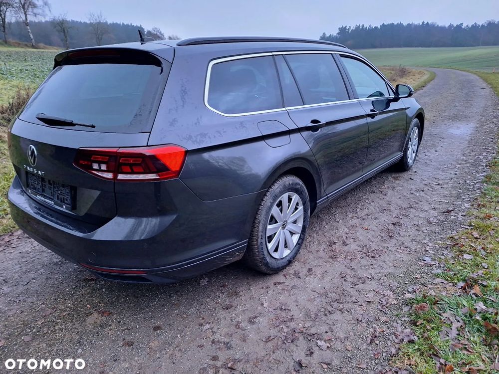 Volkswagen Passat 2.0 TDI SCR Business - 4