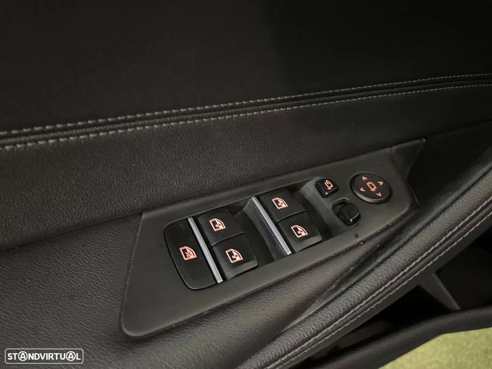 BMW 520 d Pack Desportivo M Auto - 45