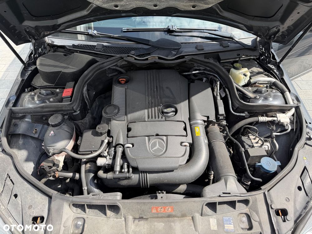 Mercedes-Benz Klasa C 200 CGI Automatik BlueEFFICIENCY Avantgarde - 13